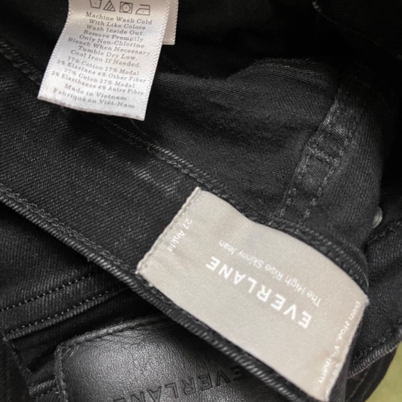 Everlane - Authentic High Rise Skinny (Black) - Picture 4 of 4